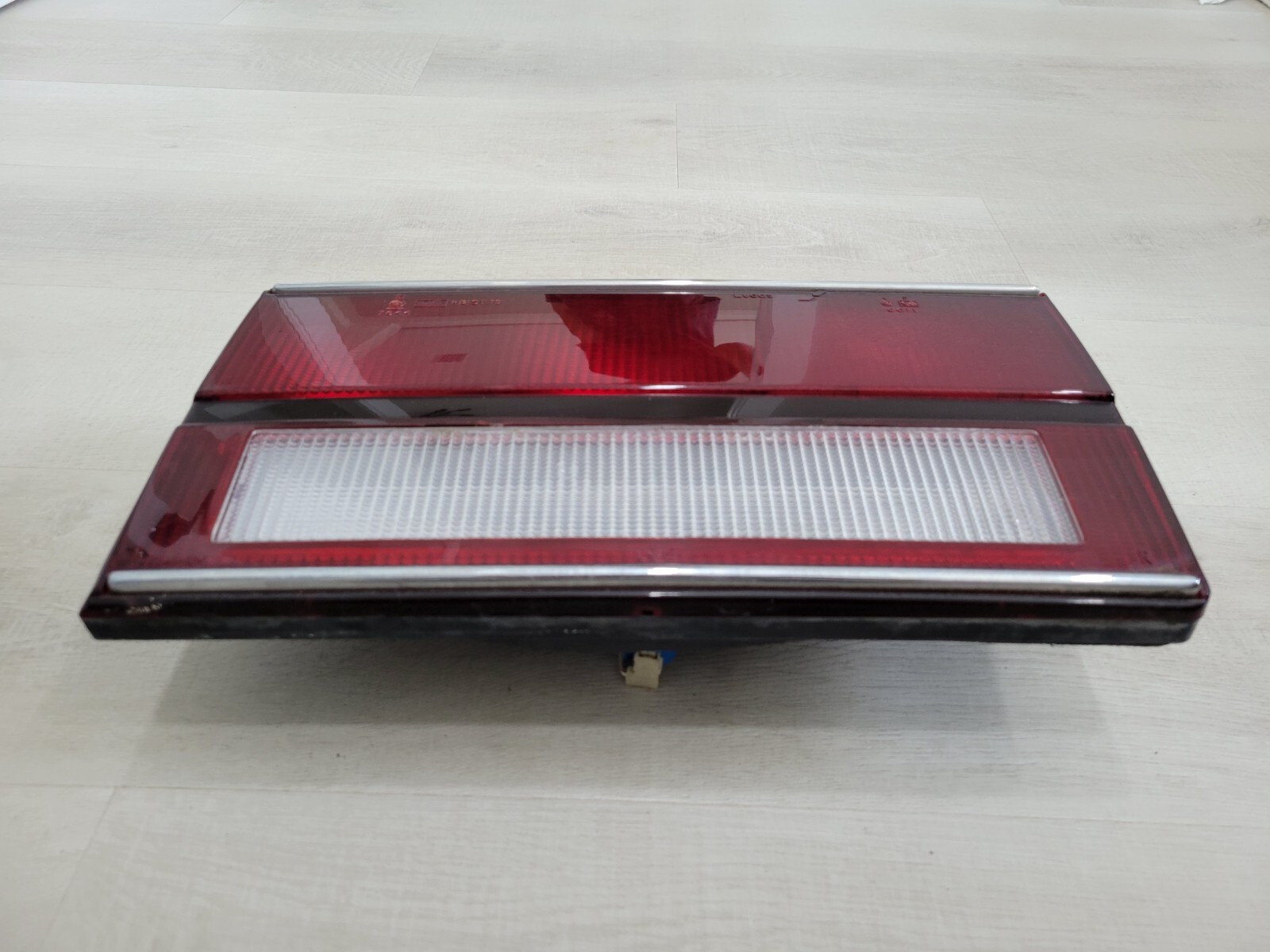 OEM RIGHT Inner Trunk Lid Boot Tail Light Lamp  Bentley Mulsanne 1990