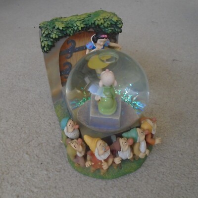 Disney Schneewittchen küssende Dopey musikalische Schneekugel zum Aufziehen BESCHREIBUNG LESEN FÜR AUSGABE