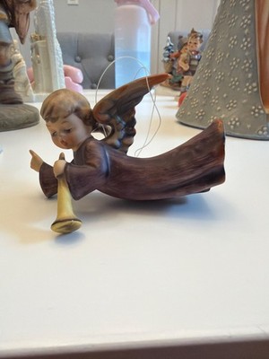 Goebel Hummel 4'' ''Flying Angel'' Nativity Figure #366, TMK-3, 1964, FIRST EDITION