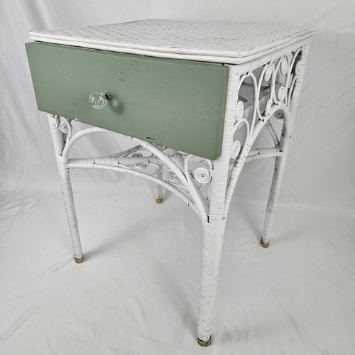 Vintage Peacock Wicker End Table White Rattan French Farmhouse Victorian - Picture 2 of 10