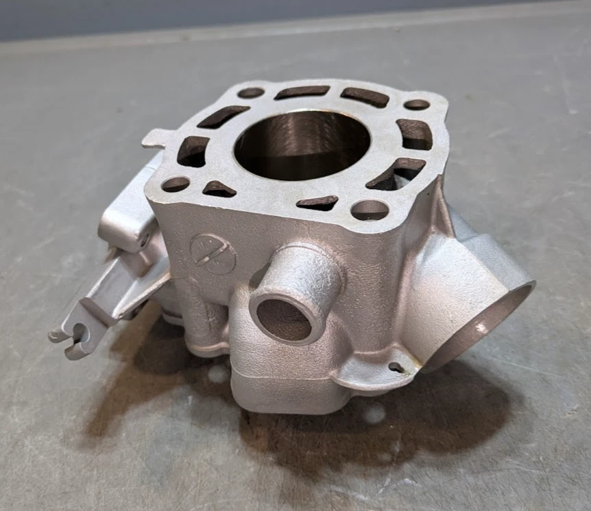 Cilindro y pistón Kawasaki KX60 1985-2003 Foto 3 de 4