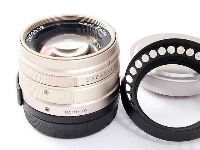 Contax G Carl Zeiss Planar T* 45mm F2 Standard Prime Lens