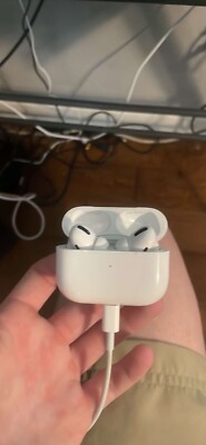 Apple AirPods Pro with MagSafe Wireless Charging Case