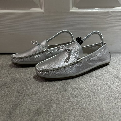 BNWOT M&S Metallic Silver Leather Slip On Size 5.5 Wide Fit Loafers Bow Detail - Picture 2 of 7