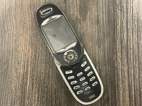 Téléphone portable rétro Motorola V80 débloqué GSM gsm couleur noir pour pièce en l'état - Photo 5 sur 21