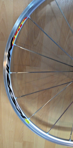 Vintage Mavic Ksyrium Elite700c 622x13 ruota anteriore argento clincher 18 lame QR - Foto 10 di 18