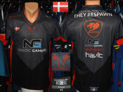 Cougar Gaming Riotoro E-Sport Denmark Dansk Gamers Don't Die They Respawn Shirt