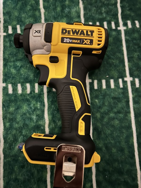 DEWALT DCF887B 20V Impact Driver - Black/Yellow (Tool Only)