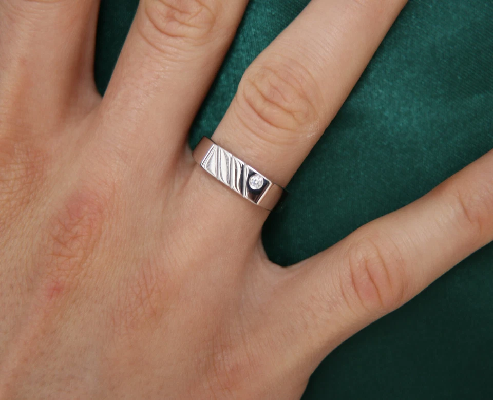 anello argento 925 scudo chevalier rettangolare con zircone bianco per uomo - Immagine 2 di 4