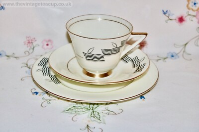 ORIGINAL Art Deco Teeservice Royal Doulton English Bone China LIDO V1694 Trio