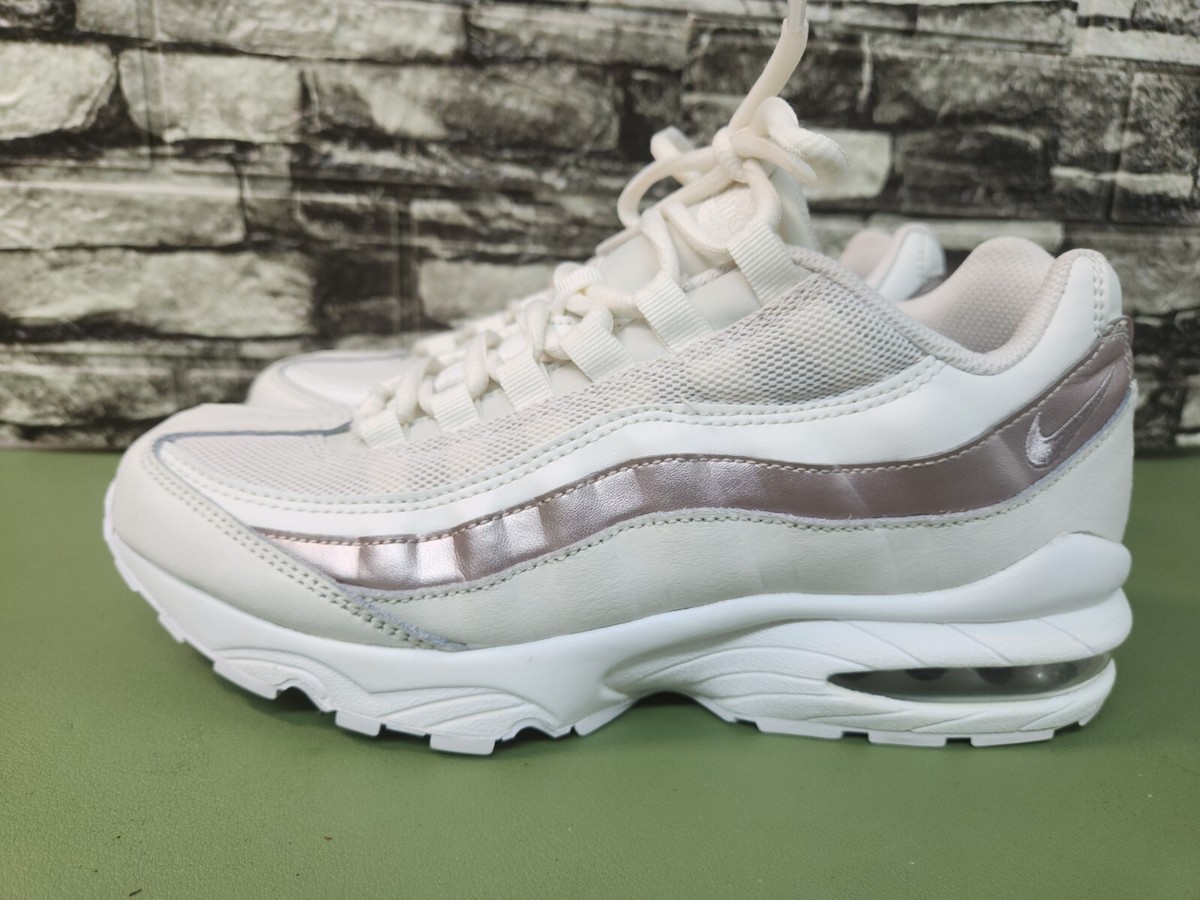 NIKE AIR MAX '95 LE SIZE 7 YOUTH / 8.5 WOMENS 310830 015 | eBay NIKE AIR MAX '95 LE SIZE 7 YOUTH / 8.5 WOMENS 310830 015 | eBay