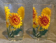 2 Vintage Boscul Peanut Butter Glasses -Daisy - 5" - Yellow & Red Flower