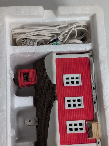 Dept 56 New England Serie Red School House - Bild 10 von 10