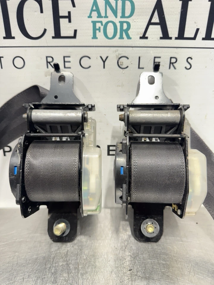 Cinturones de seguridad delanteros izquierdo y derecho Acura Integra 2D 1994-2001 negro OEM Foto 4 de 4