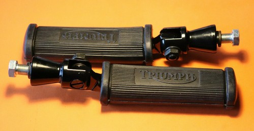 TRIUMPH UNIT A PAIR PILLION FOOTREST TR6 T120 T150 82-9369 82-5552 UK MADE - Picture 4 of 6