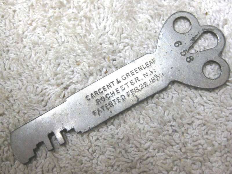 Antique rare Sargent and Greenleaf flat steel skelton key