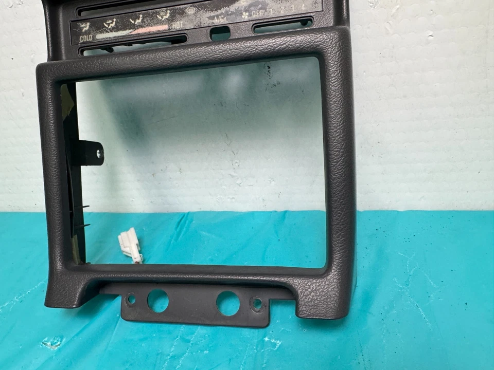 90 - 93 GEO STORM CLIMATIZADOR RADIO TABLERO BISEL MOLDURA ENVOLVENTE Foto 4 de 4