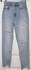 AE American Eagle Women's Distressed Light Wash Denim Curvy Mom Jean Sz 00