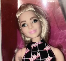 Barbie Doll Dimples Blonde, Curvy In Girl Power Outfit, Barbie Fashionistas