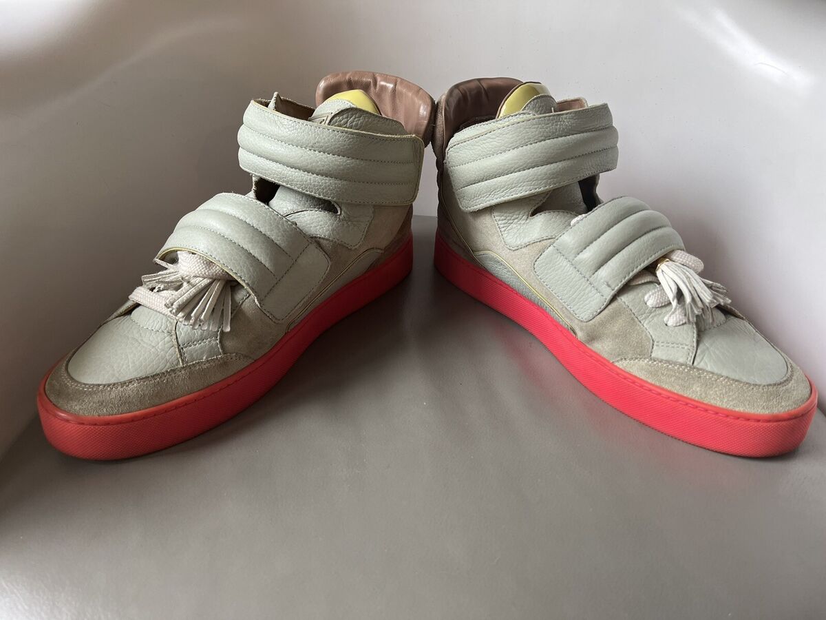 Rare 100% Authentic 2009 Kanye West X Louis Vuitton Jaspers Rare 100% Authentic 2009 Kanye West X Louis Vuitton Jaspers