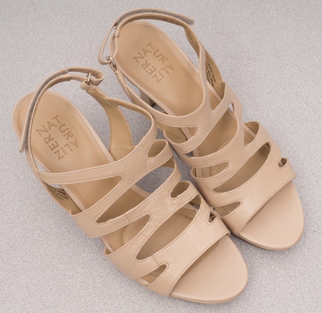 naturalizer pressley sandals
