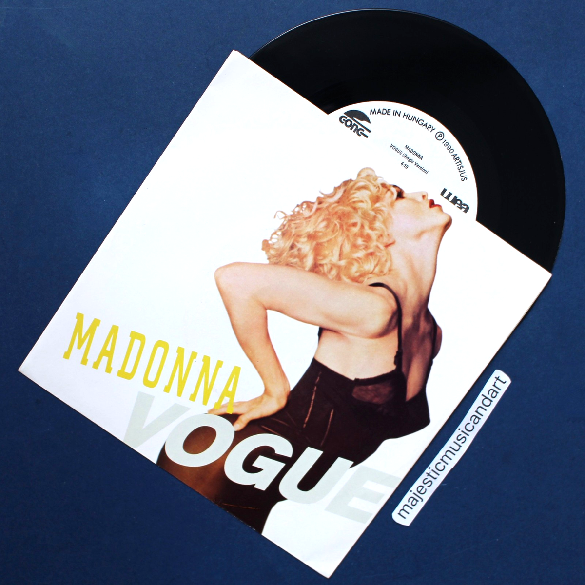 【貴重】１９９０年　VOGUE ITALIA MADONNA PIU SEXY Strike a Pose! Why Madonna's “Vogue” Is Still Relevant 30 Years