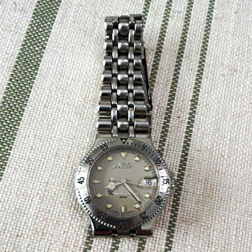Mido Ocean Star Diver Quartz Date Silver Dial 200m Stainless Steel Bracelet