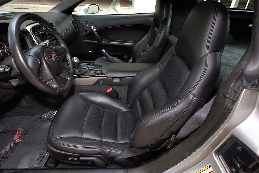 2005 Silver Chevrolet Corvette   | C6 Corvette Photo 7