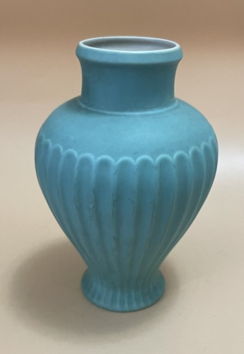 Coors Pottery - Golden Colorado - 9” Blue Fluted Vase - Picture 5 of 15