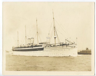 知世photo Vintage Photograph, SS Kaiser Wilhelm II, Stieglitz Steerage Photo
