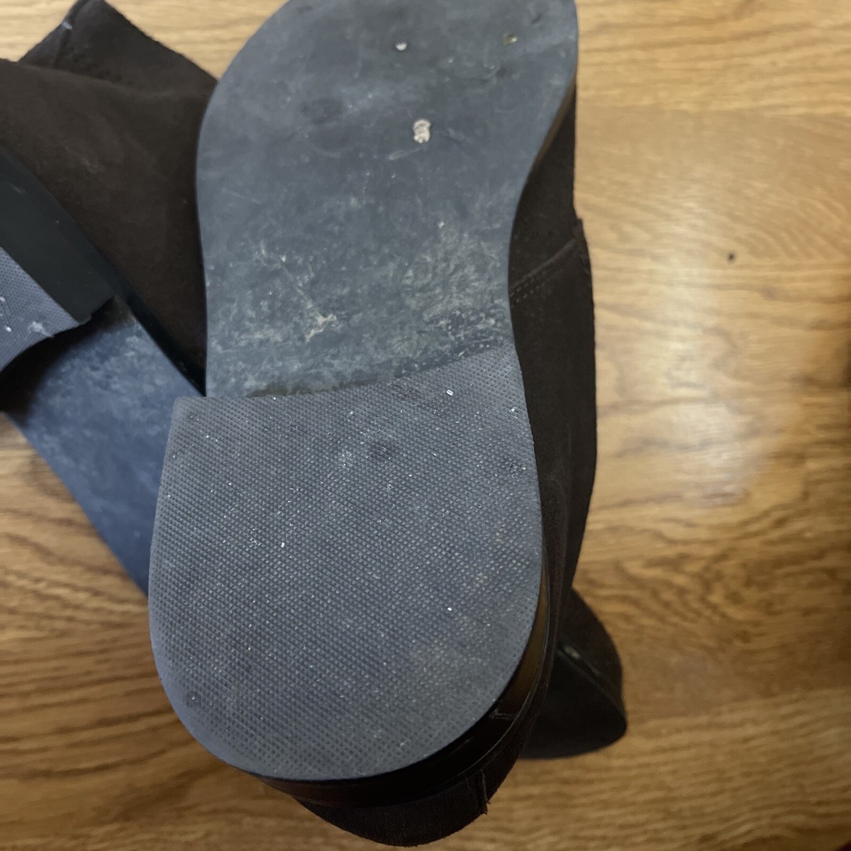 Banana Republic Suede Chukka Boot, Dark Brown US Size 11 Excellent Condition Banana Republic Men main image 3