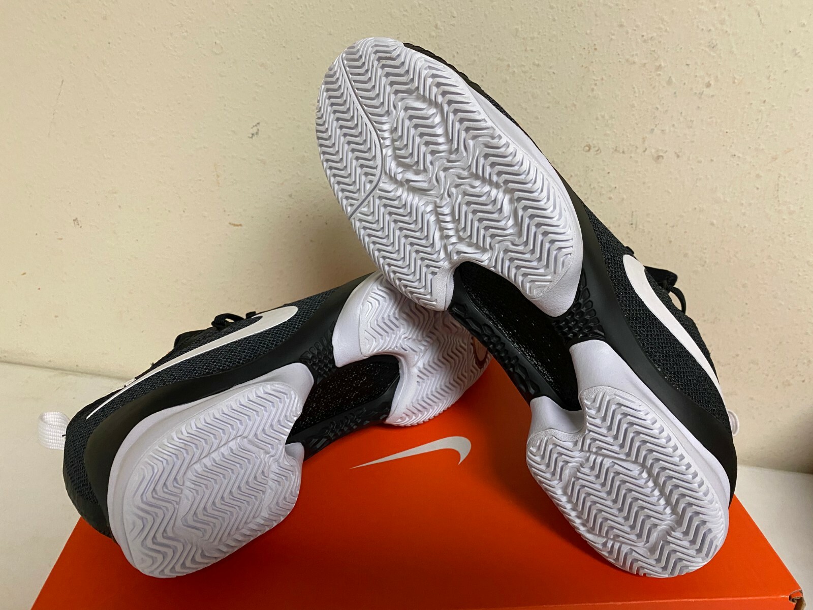 nike ultra react tennis