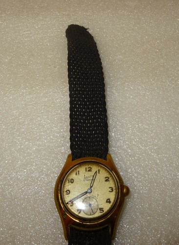 MONTRE SANIT ETANCHE 15 RUBIS POUR HOMME ANNEES 60-70 POUR PIECES OU REPARATION - Imagen 2 de 11