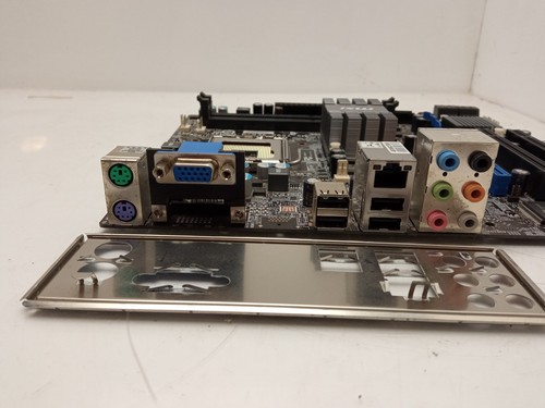 MSI G41M-P33 socket LGA775 DDR3 scheda madre microATX con protezione I/O - Foto 3 di 5