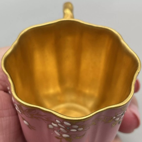 Antigua taza de té y platillo Inglaterra Coalport Demitasse rosa/dorado/puntos blancos elevados - Imagen 9 de 15