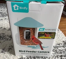 NEW - Birdfy Smart Bird Feeder with Camera and solar panel NEW