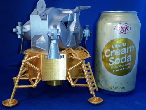 Apollo 11 Mondlandefähre Modell (komplett montiert) im Maßstab 1:48 - Bild 11 von 11