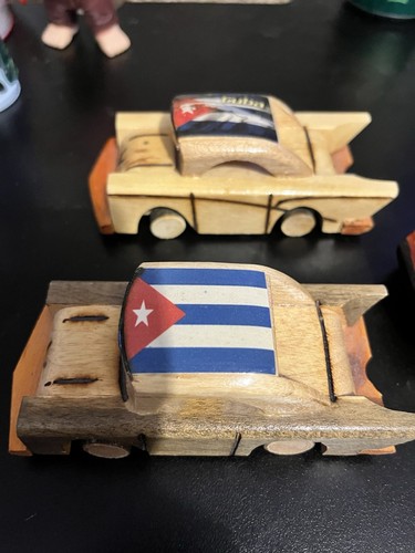 Wood Model Cars And Bus With Cuban Flags Handmade - Picture 2 of 17