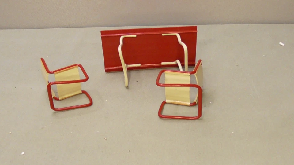 Sillas de mesa de patio muebles miniatura para casa de muñecas Plasco de colección Foto 3 de 4