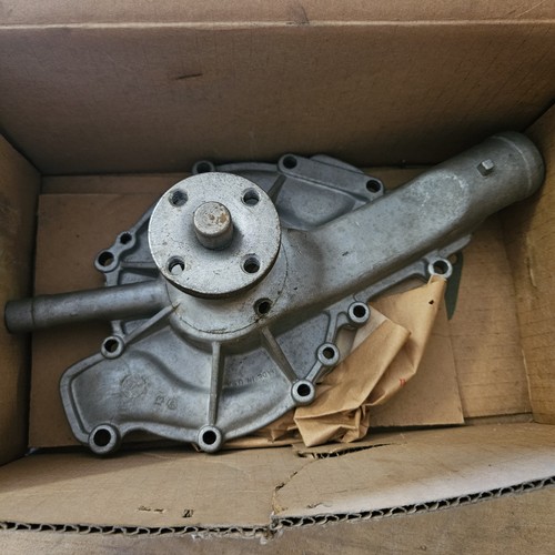 NOS BUICK NAILHEAD Water Pump 401 425 - Picture 2 of 4