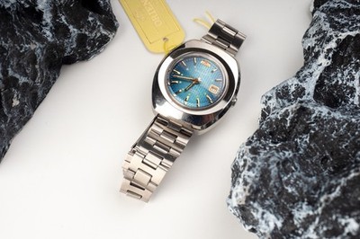 Rare orient Mechanical 70s-80s women automatic watch in nos condition blue dial