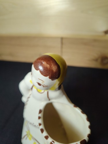 "Mini jarrón vintage niña con cesta marrón/amarillo 5,5"" X 3,5""" - Imagen 4 de 7