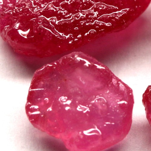 19.40Ct. Natural Gemstone Ruby Rough Pinkish Red Color Mine Mozambique Sparkling - Picture 5 of 7