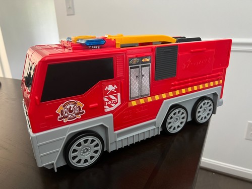 Toys R Us Fast Lane Fire Truck City Playset Folding/Convertible Play Set