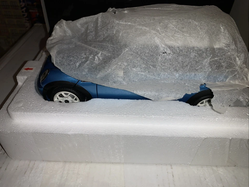 KYOSHO static model 1:18 Mini Cooper S 2006 R53 - Immagine 4 di 4