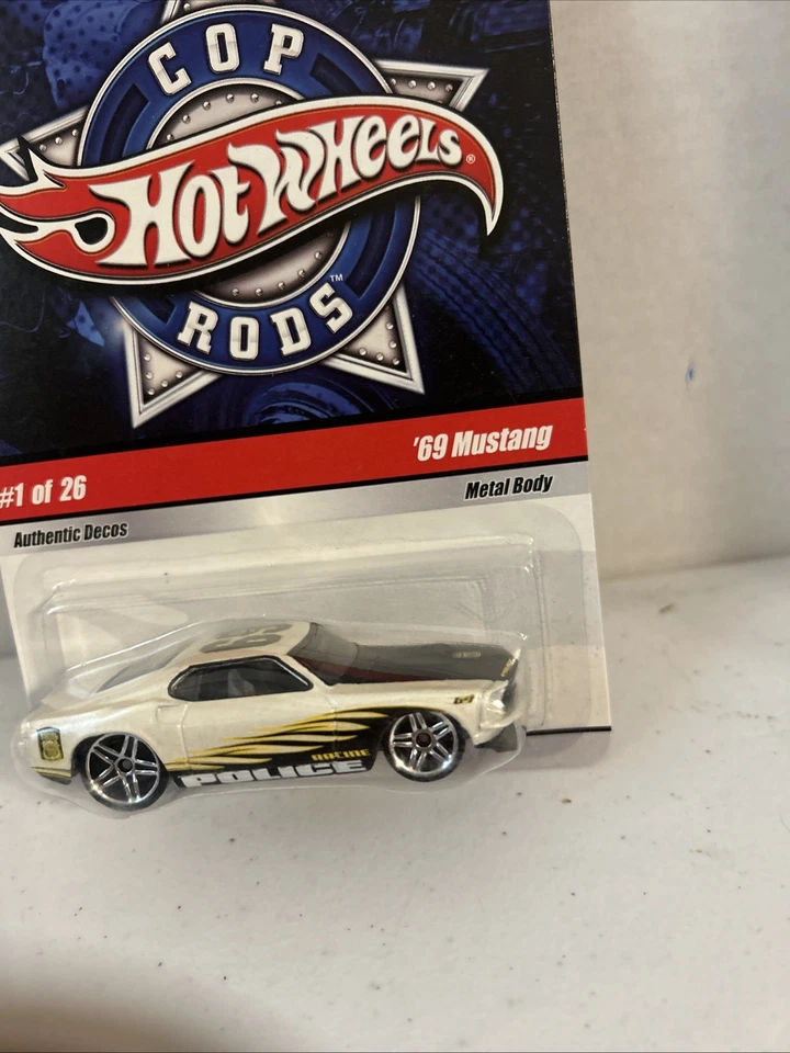 Hot Wheels 2009 Cop Rods 69 Mustang Branco Bom Cartão Envio Rápido! - Imagem 3 de 4
