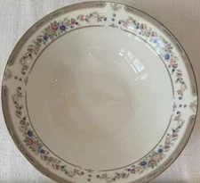 Apropos Bridgehampton Fine China Serving Bowl Vintage 9" by 3" depth