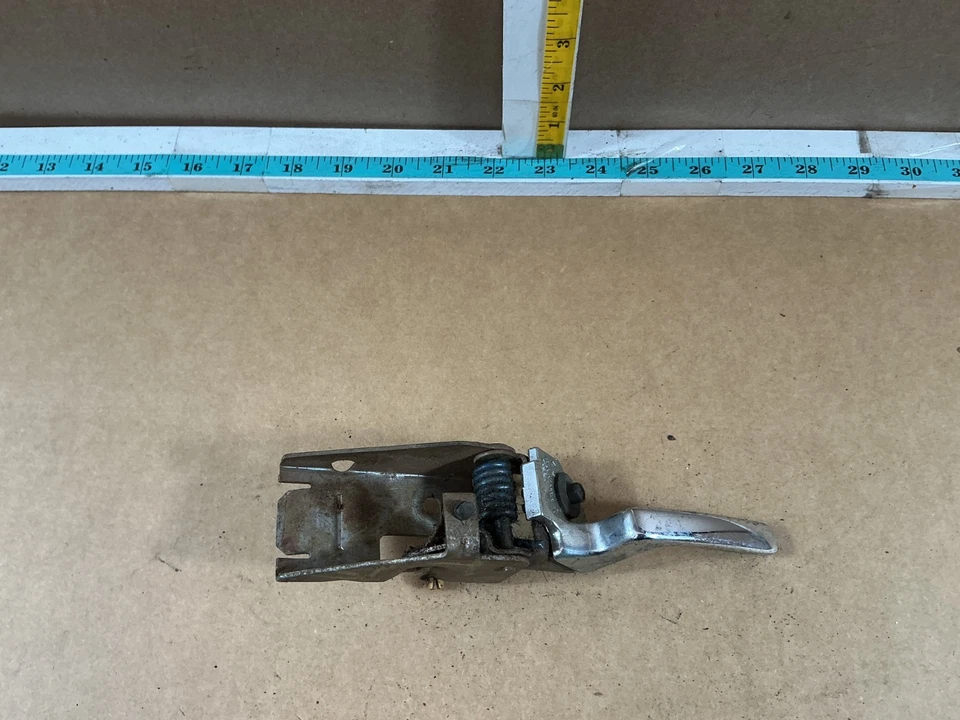 Manija de puerta interior delantera izquierda lado del conductor Mercury Sable 1986-1991 OEM Foto 2 de 4