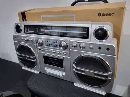 Flea-Market Large Retro Boombox CD Tape Aux Bluetooth Radio USB Boxed! - Picture 13 of 14