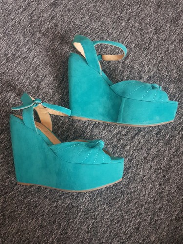teal wedges